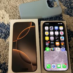 iPhone 16 Pro 128 GB Unlocked 