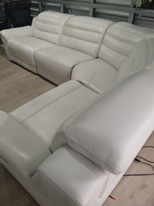 SECTIONAL GENUINE LEATHER RECLINER ELECTRIC WHITE COLOR.. DELIVERY π SERVICE AVAILABLE π₯β
π