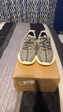 Yeezy turtledove size 4.5