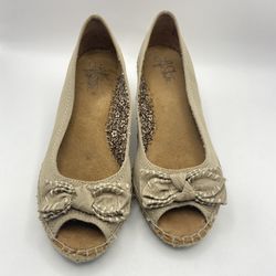 Life Stride Espadrilles Beige w/ Brown Floral Detail Peep Toe and Bow w/Anti Slip Soles 2” Heels 