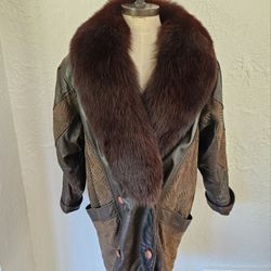2 Tone Leather Coat With giant Fox Fur Collar Unisex Size 2XL NO OFFERS 