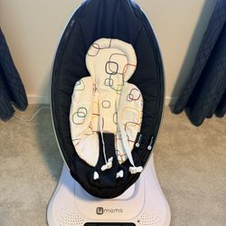 Mamaroo 4 moms with infant insert