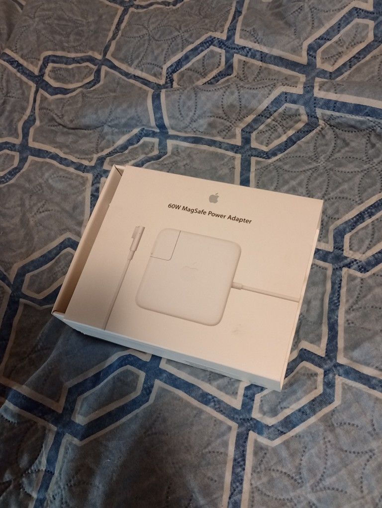$40.⁰⁰ Bux, Apple 60W MagSafe Power Adapter , Super Cheap Deal