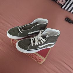 BRAND NEW ! Vans Size 10 1/2 Mens