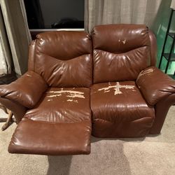 Matching Large Reclining Sofa And Love Seat Free
