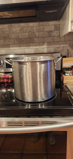 Large Stainless Steel Stock Pot 6.5 quarts with Lid