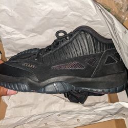JORDAN NUMBER 11 SIZE 11