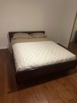 Queen Bed by Brouer