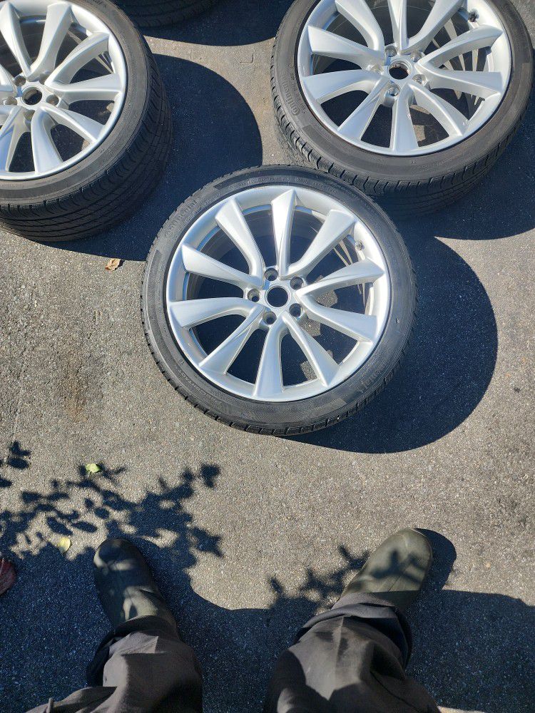 Tesla Model 3 Wheels And Tires 