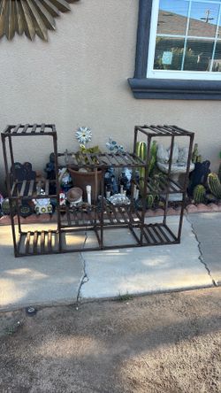 USED WOOD PLANT STAND