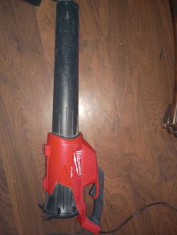 Milwaukee fuel leaf blower