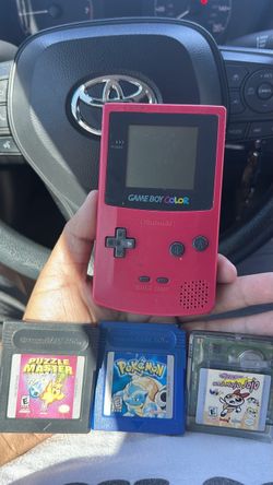Gameboy color with 3 games