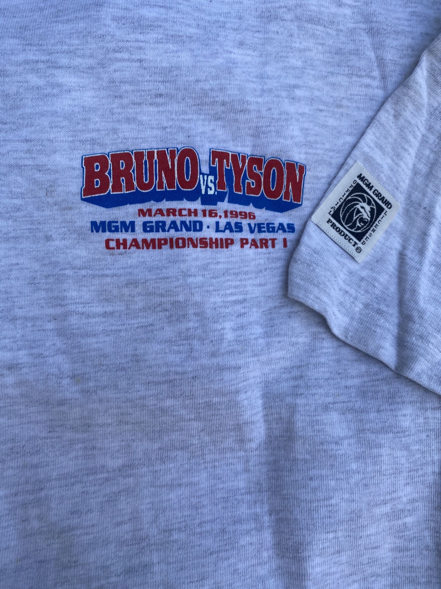 Vintage 1996 Mike Tyson Verse Frank Bruno MGM tag Size L/XL $300 Flaw Little Ink Left Side You can see in The Last Picture