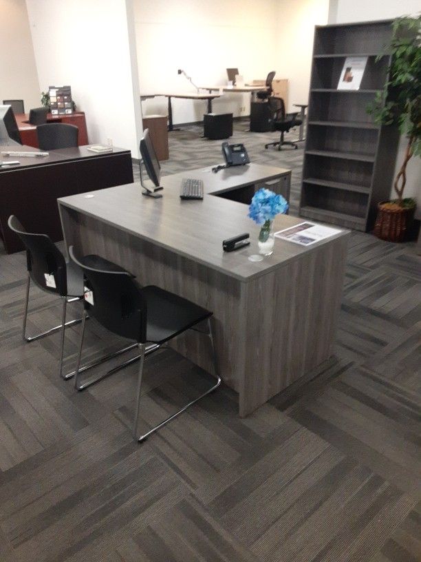 L-Shaped Desk (Newport Gray)