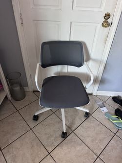 QiVi Steelcase Desk Chair - Model 428