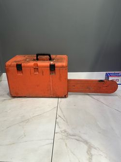Husqvarna 460 Rancher 24" Chainsaw With Carrying Case