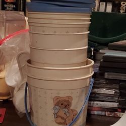 Plastic Containers with Lids