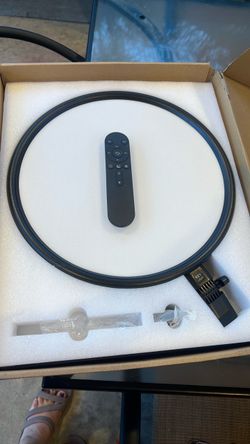 Round LED Light with Remote