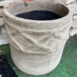 Clay pot 13 by 13