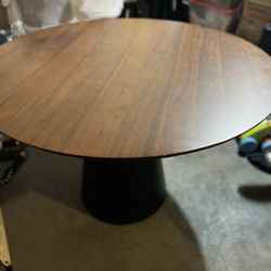 Wooden Round Kitchen Table 
