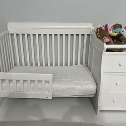 Crib - Baby/Toddler 
