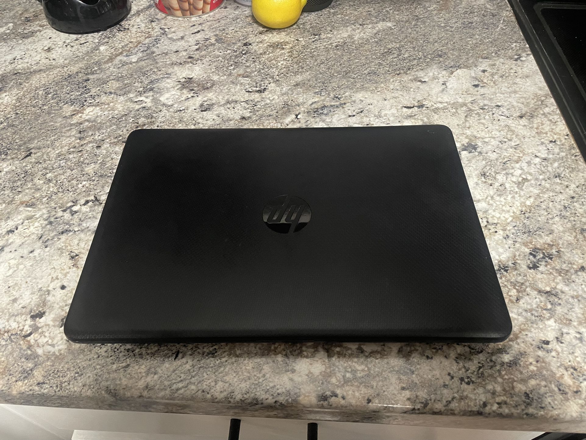 13” Hp laptop Great Condition Windows 11