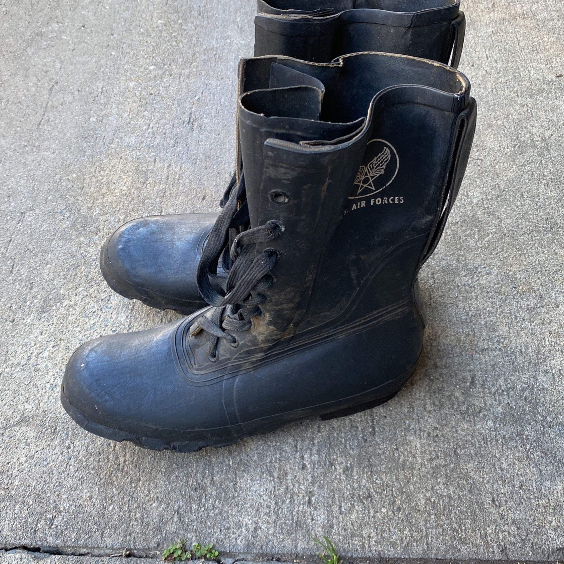 Size 9 military Air Force boots