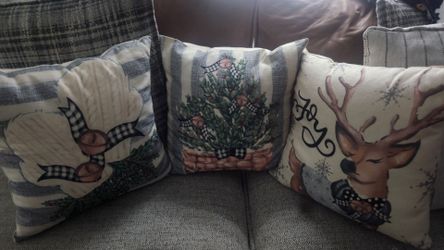 Holiday pillows