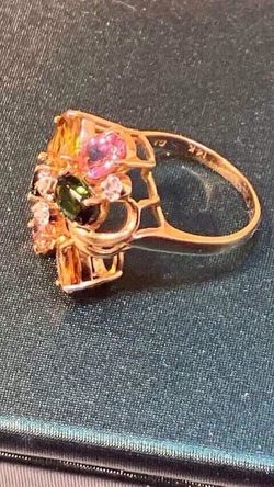 Gorgeous 14K Gold, size 5 1/4 Ring with Tourmaline gemstones plus 3 Diamonds, box is included