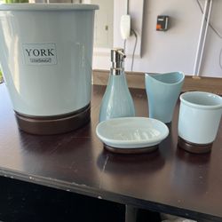 5 Piece Bathroom Set