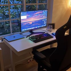 Samsung 28” 4K Monitor — ViewFinity UR55