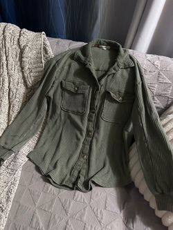 Women’s long sleeve button shirt