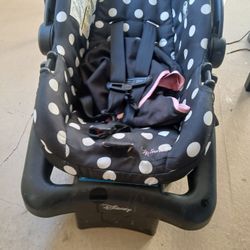 Newborn Carseat (Minnie Mouse)