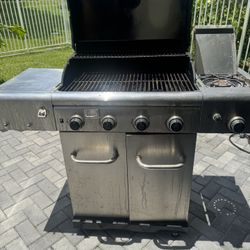 Gas grill 