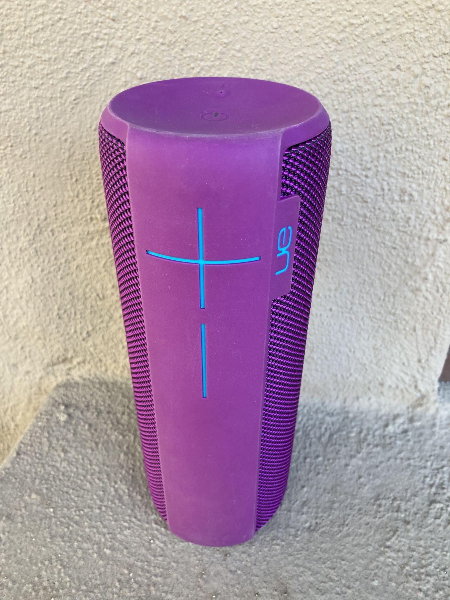 Portable Bluetooth Speaker - Logitech Ultimate Ears Megaboom 3
