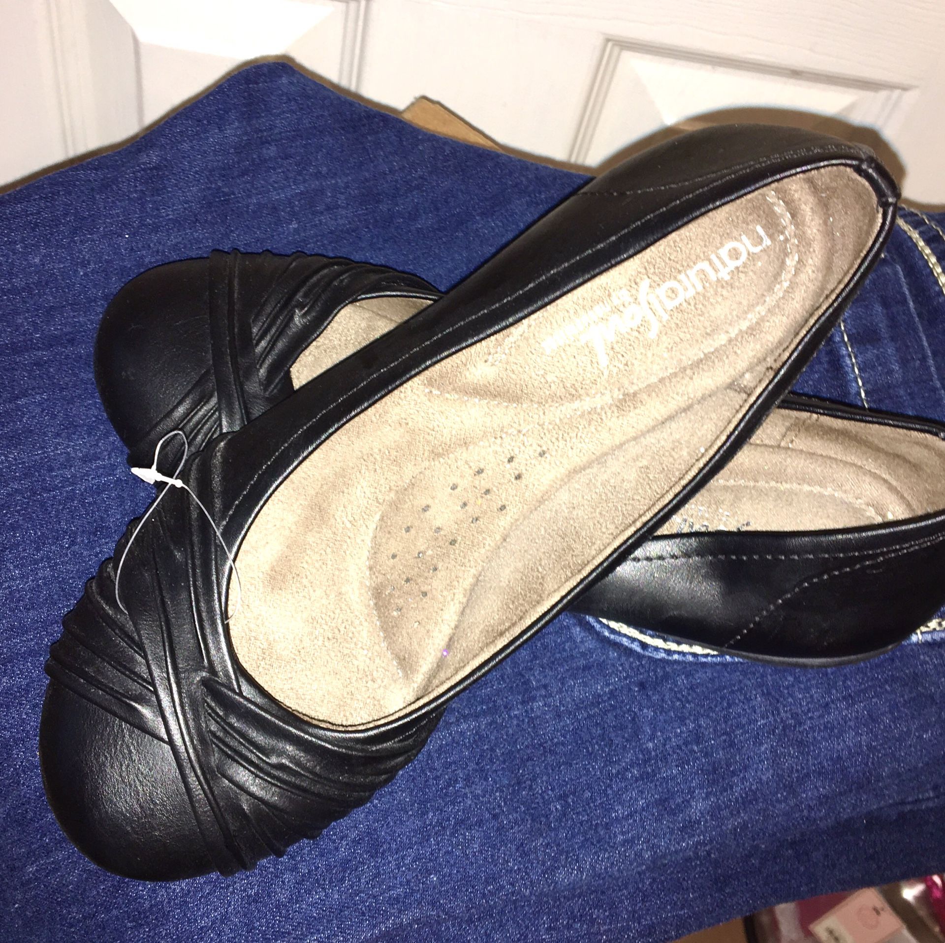 Natural Soul by Naturalizer Black Flats size 6m reg $69.99