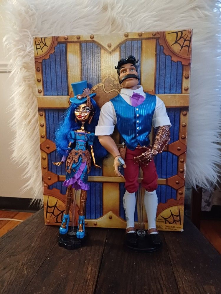 Sdcc Monster High Hexiciah And Rebecca Steam Dolls