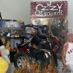 Black Panther Collectible 