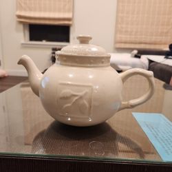Signature Housewares Sorrento Debby Segura Designs Ivory Teapot