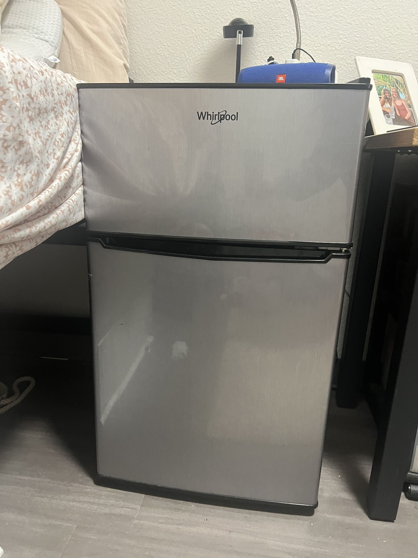 Whirlpool 3.1 cu ft Mini Refrigerator Stainless Steel WH31S1E