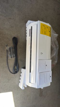 MINI SPLIT AIR CONDITION