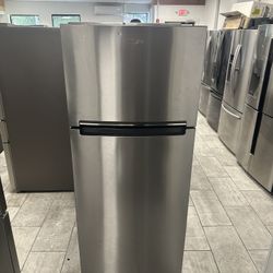 Whirlpool 28 Inch https://offerup.com/redirect/?o=MTguY3U=.ft Top Freezer Stainless Steel 