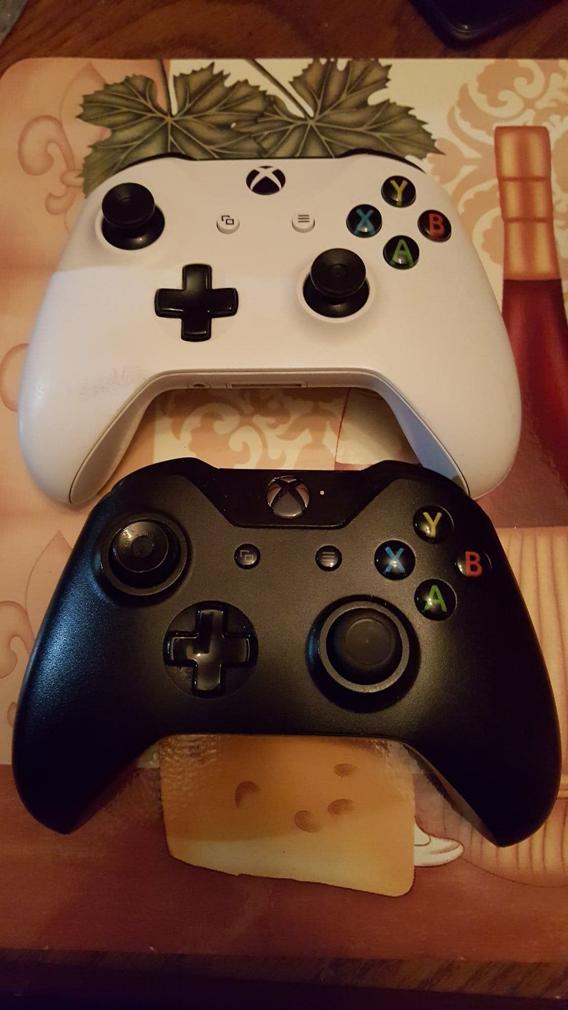 2 Xbox One controllers