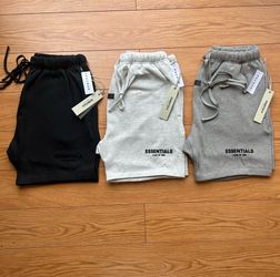 ESSENTIALS SS22 SHORTS