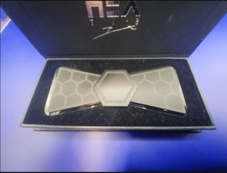 Bow Tie Hex Heathrow Ultra Light and Comfortable Reflective Metallic Black
