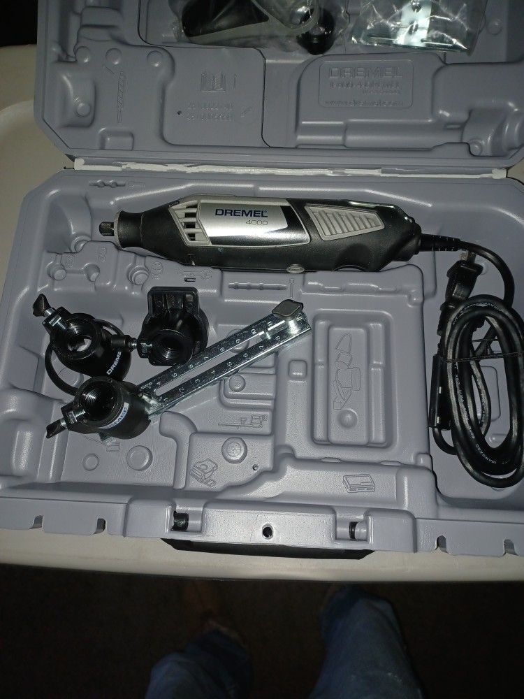 DREMEL 4000,CARRY CASE AND TOOLS