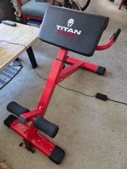 Titan Fitness Roman Chair