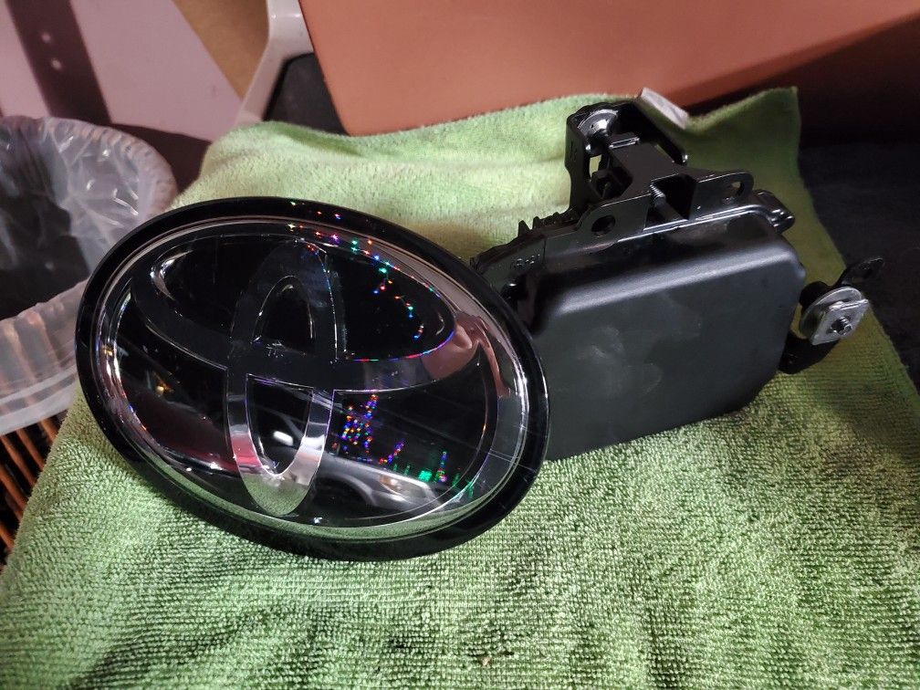 2018 Corolla and Camry radar module distance sensor adaptive cruise control and radar emblem oem