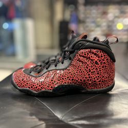 Nike Air Foamposite One Lava Size 5y GS Shoes