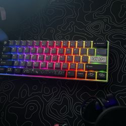 Creamy custom keyboard with razer hyperspeed wireless mouse.  